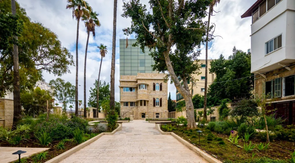 מלון שומאכר | מלון בוטיק בחיפה במיקום מצוין - UniqueHotels.co.il